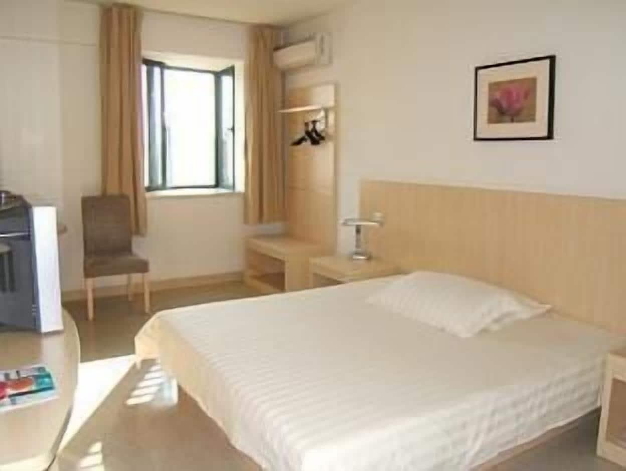 Jingjiang Inn Shanghai Jiading Chengzhong Road Экстерьер фото