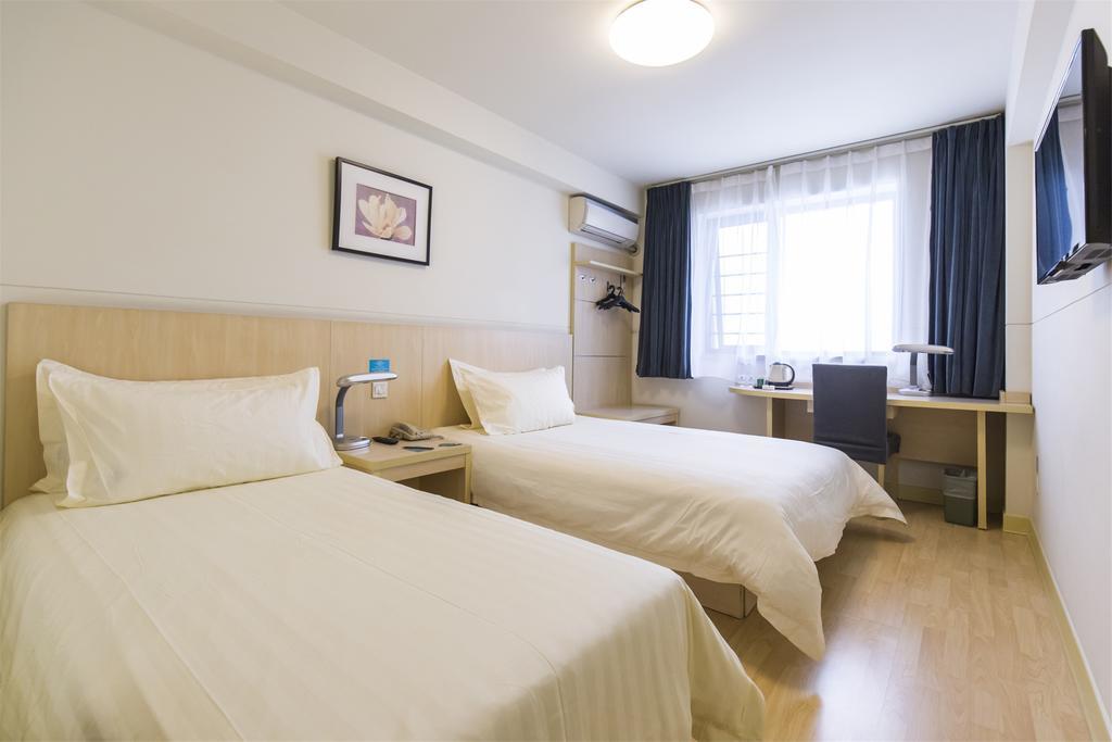 Jingjiang Inn Shanghai Jiading Chengzhong Road Экстерьер фото